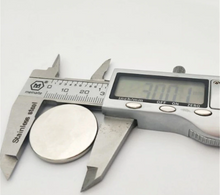 Load image into Gallery viewer, 30 x 3mm Neodymium Disc Magnets - Pack of 3/5/10 - Magneticks